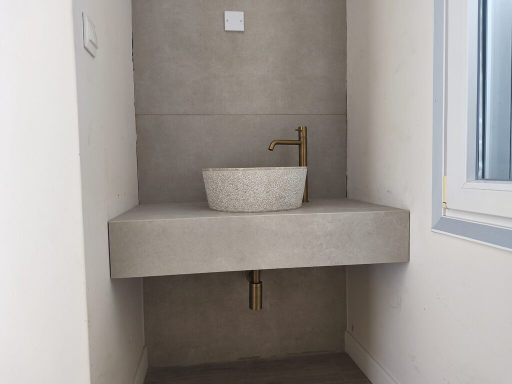 Guest toilet vanity
