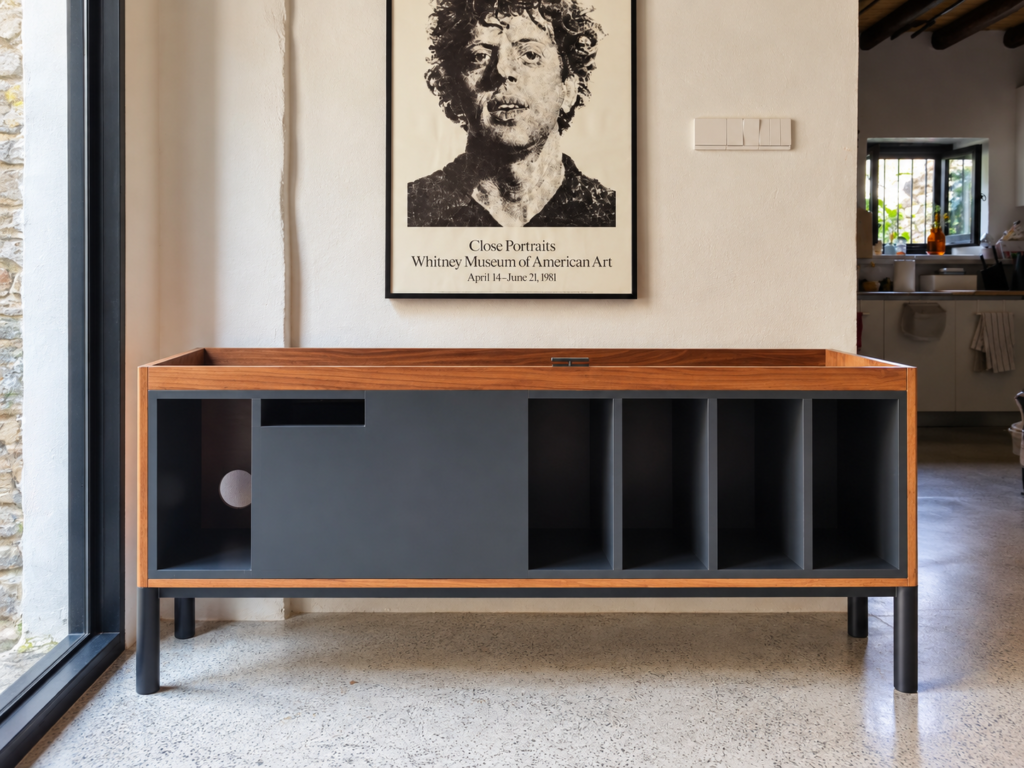 Turntable vintage stand